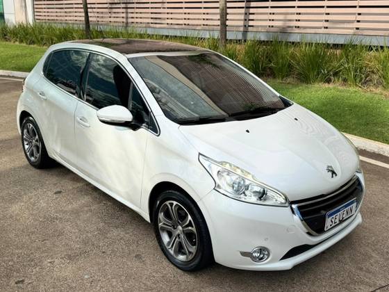 PEUGEOT 208 1.6 GRIFFE 16V FLEX 4P AUTOMÁTICO